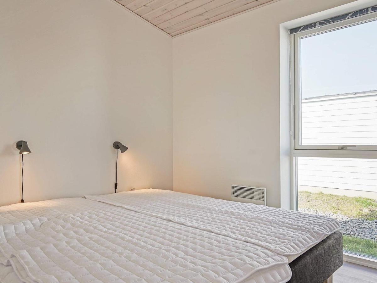 6 Person Holiday Home In Nex Neksø Esterno foto